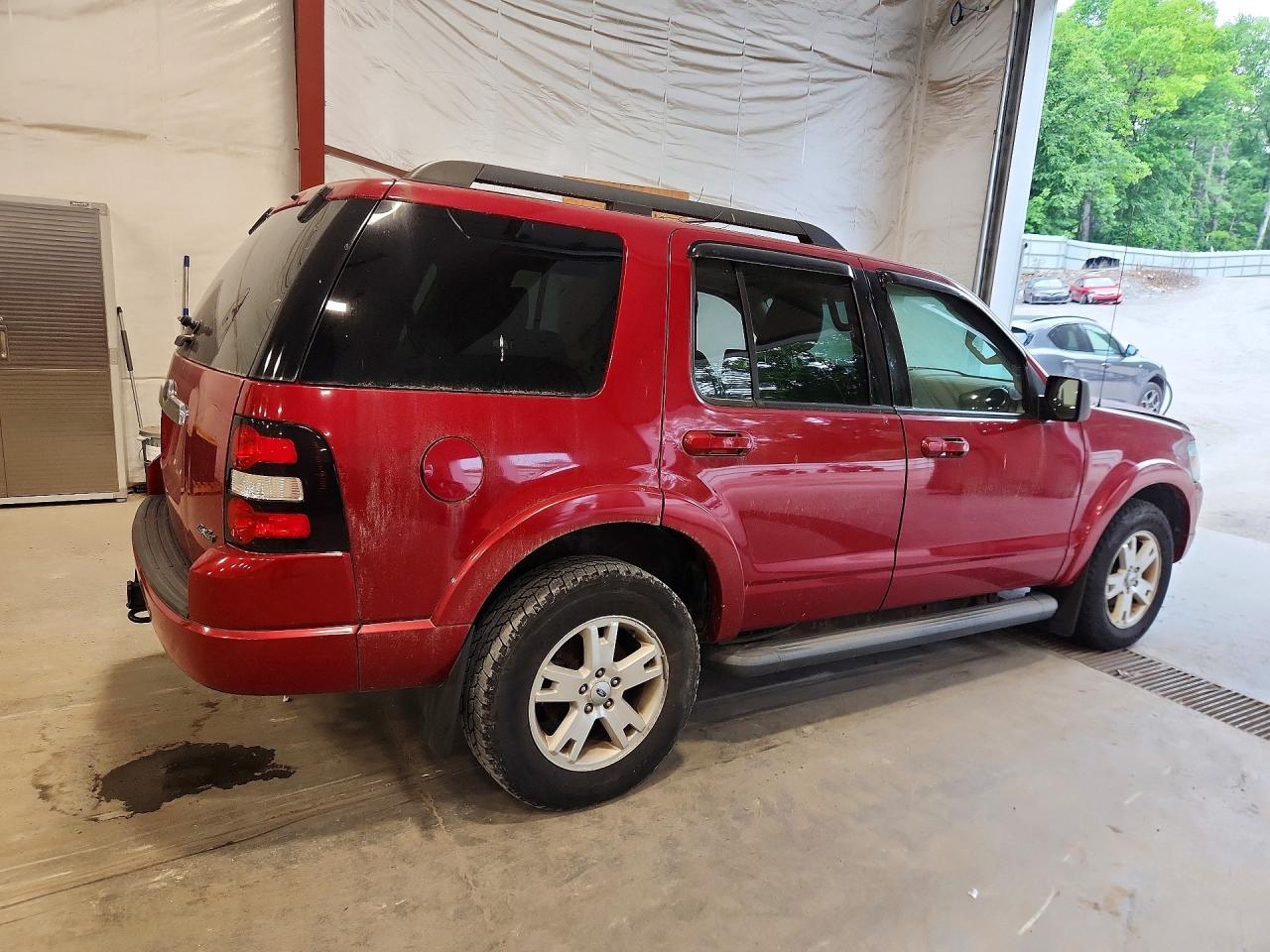 2010 Ford Explorer Xlt - Фото 3
