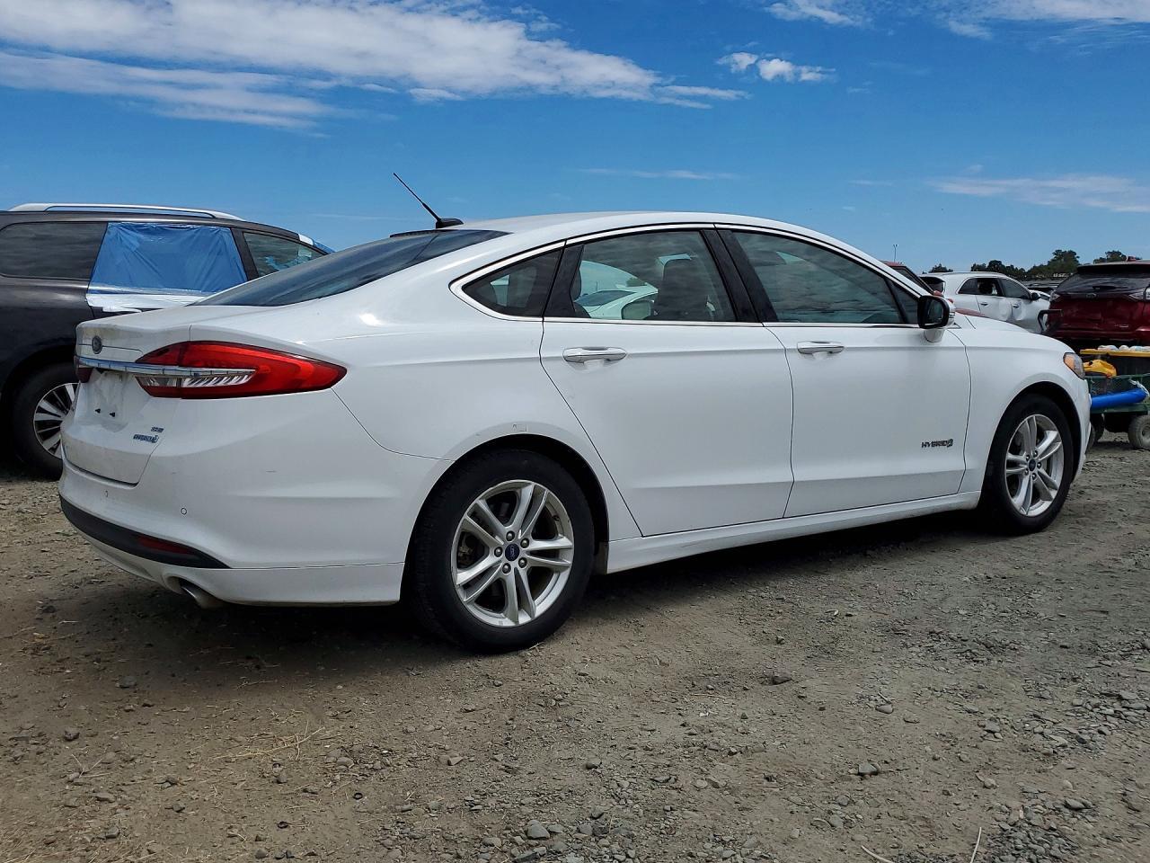 2018 Ford Fusion Se Hybrid - Image 3