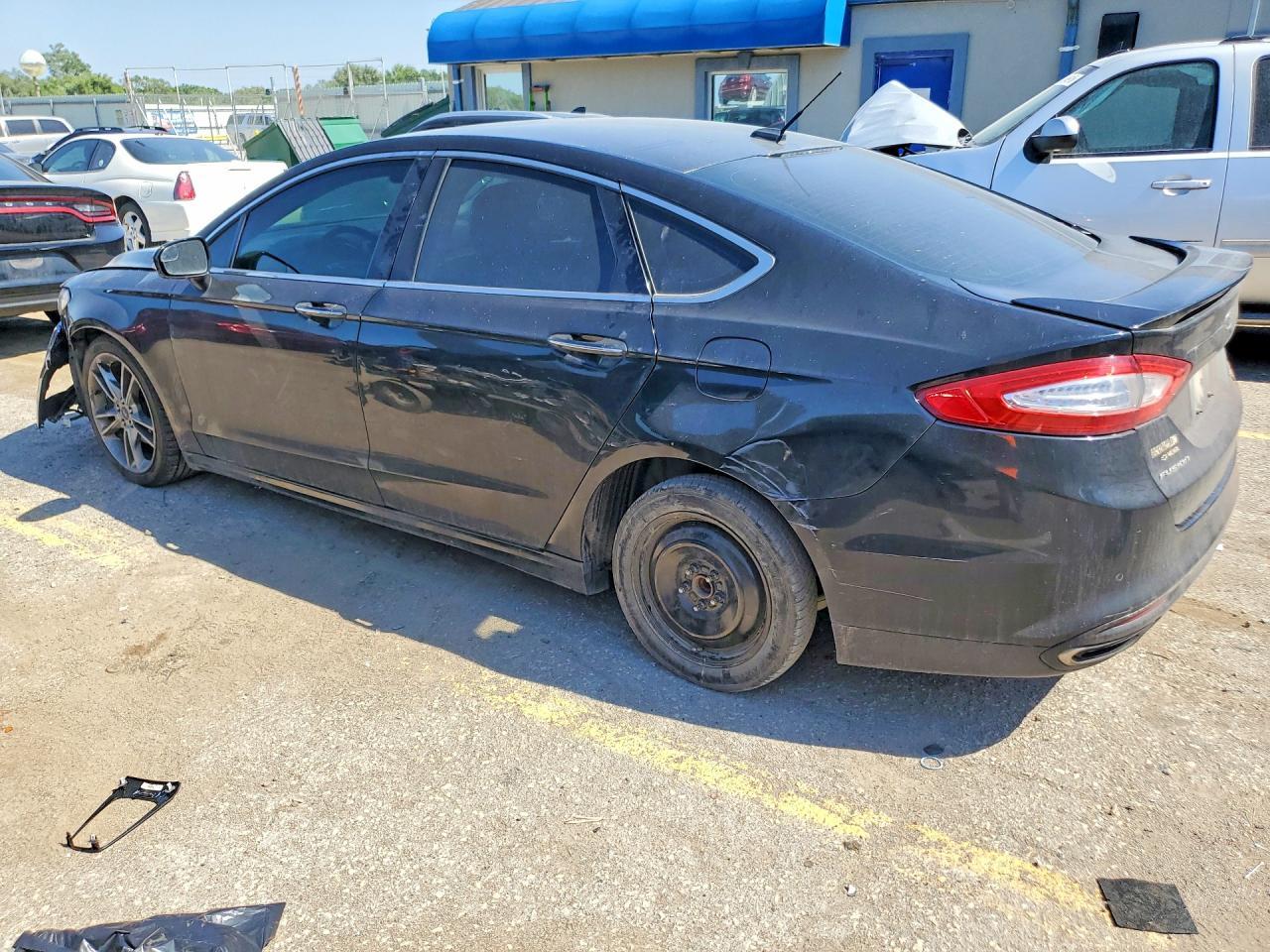 2015 Ford Fusion Titanium - Фото 2