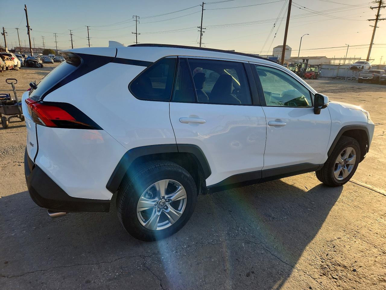 2024 Toyota Rav4 Xle - Фото 3