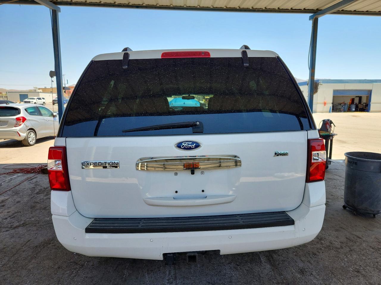 2011 Ford Expedition El Xlt - Image 6