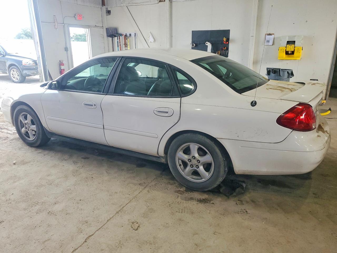 2003 Ford Taurus Ses - Фото 2
