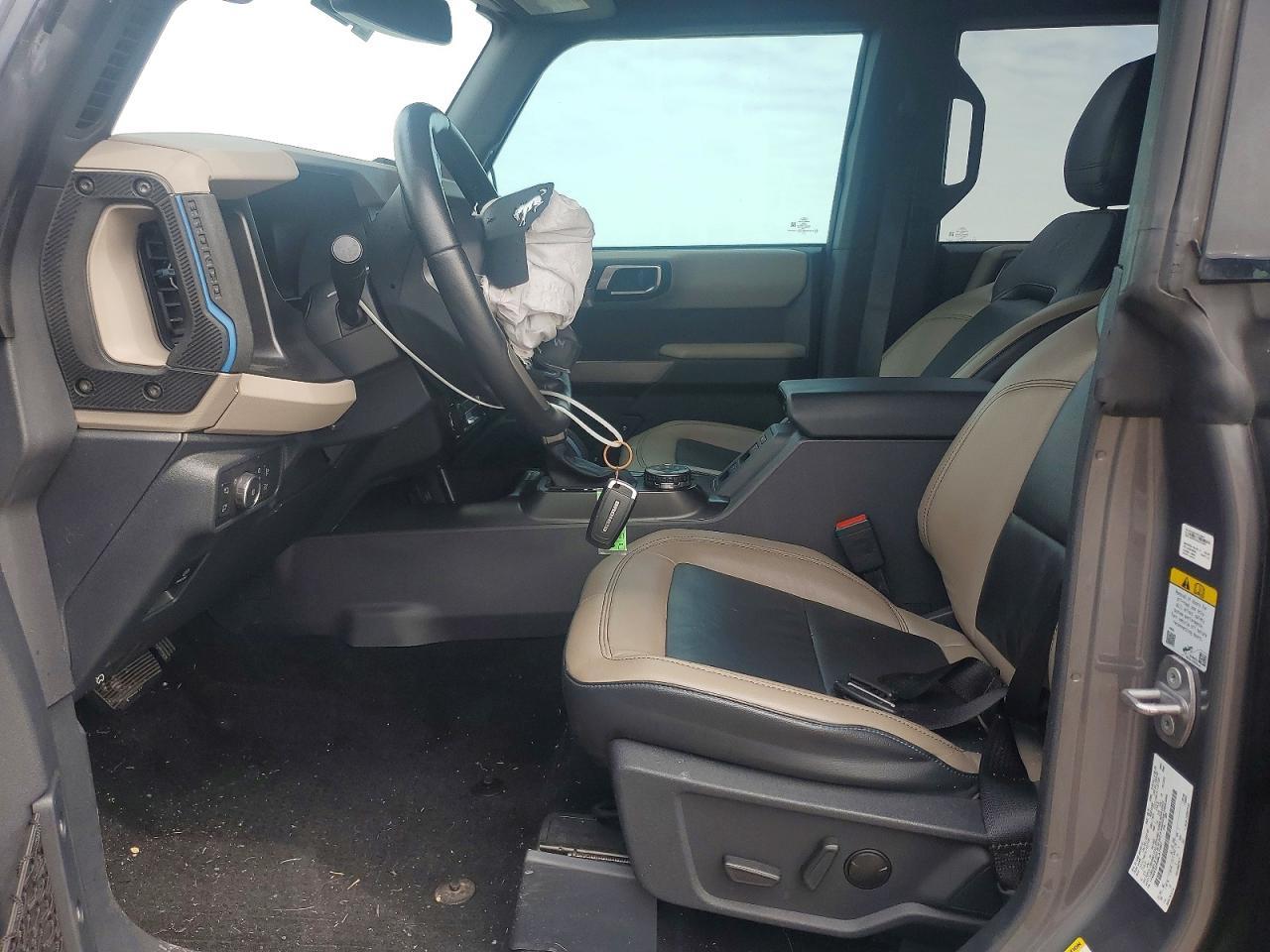 2021 Ford Bronco - Image 7
