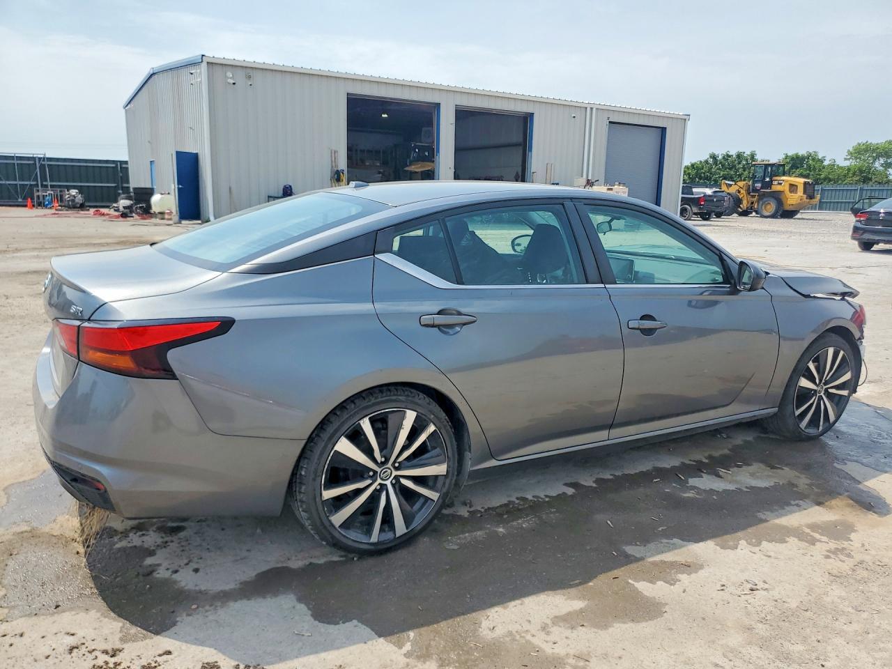 2022 Nissan Altima Sr - Фото 3