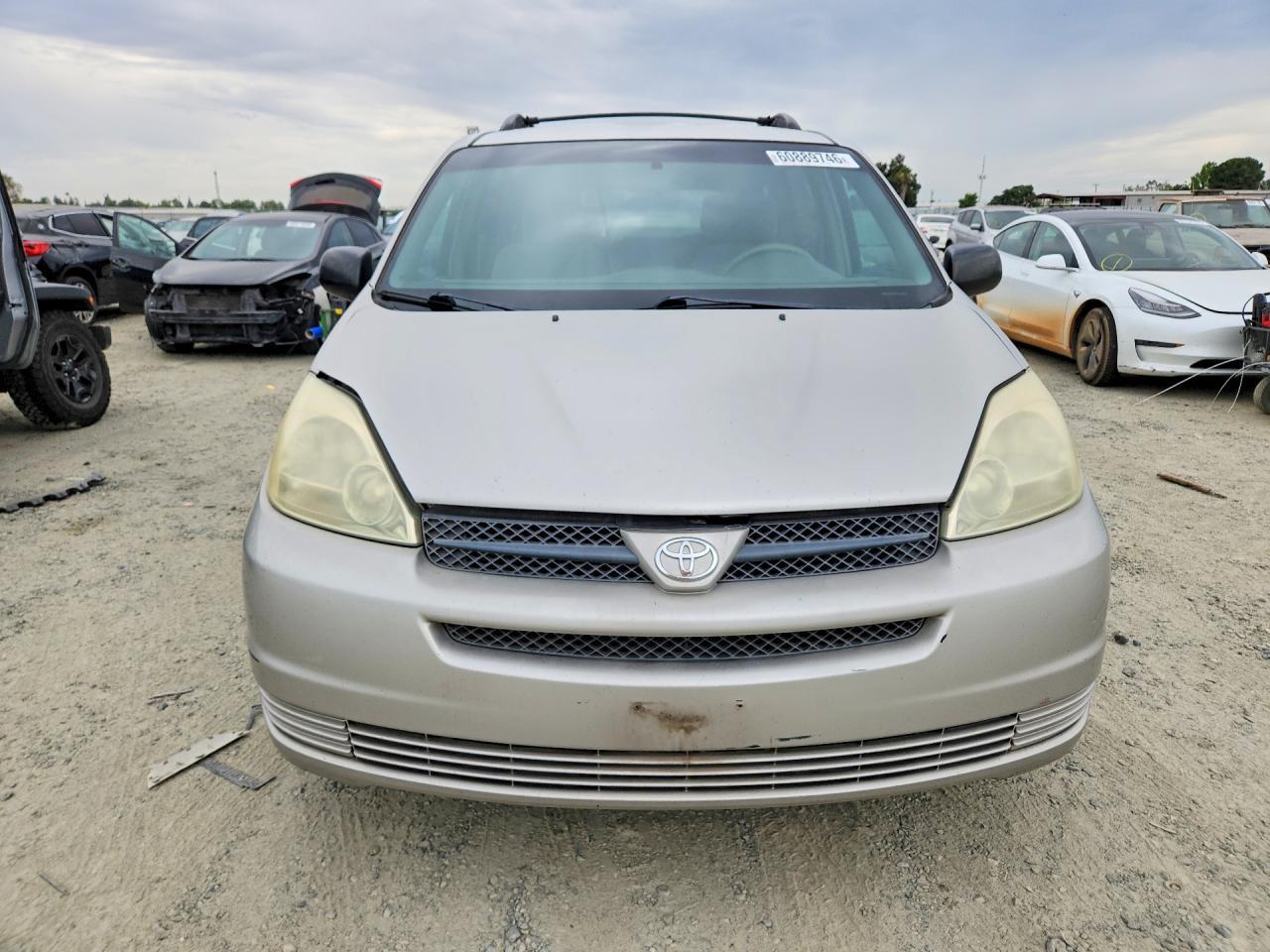 2004 Toyota Sienna Le 7 Passenger - Фото 5