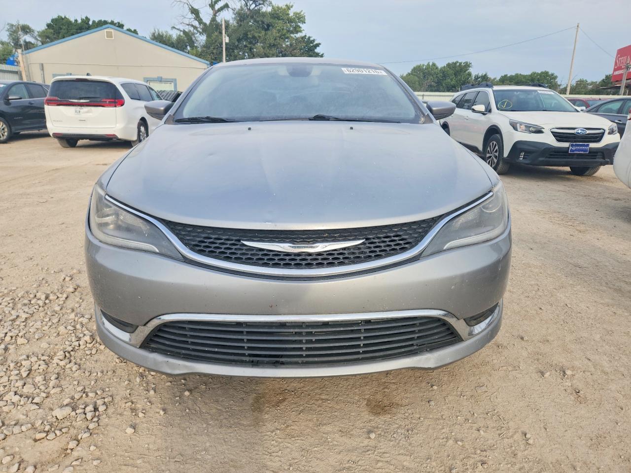 2015 Chrysler 200 Limited - Image 5