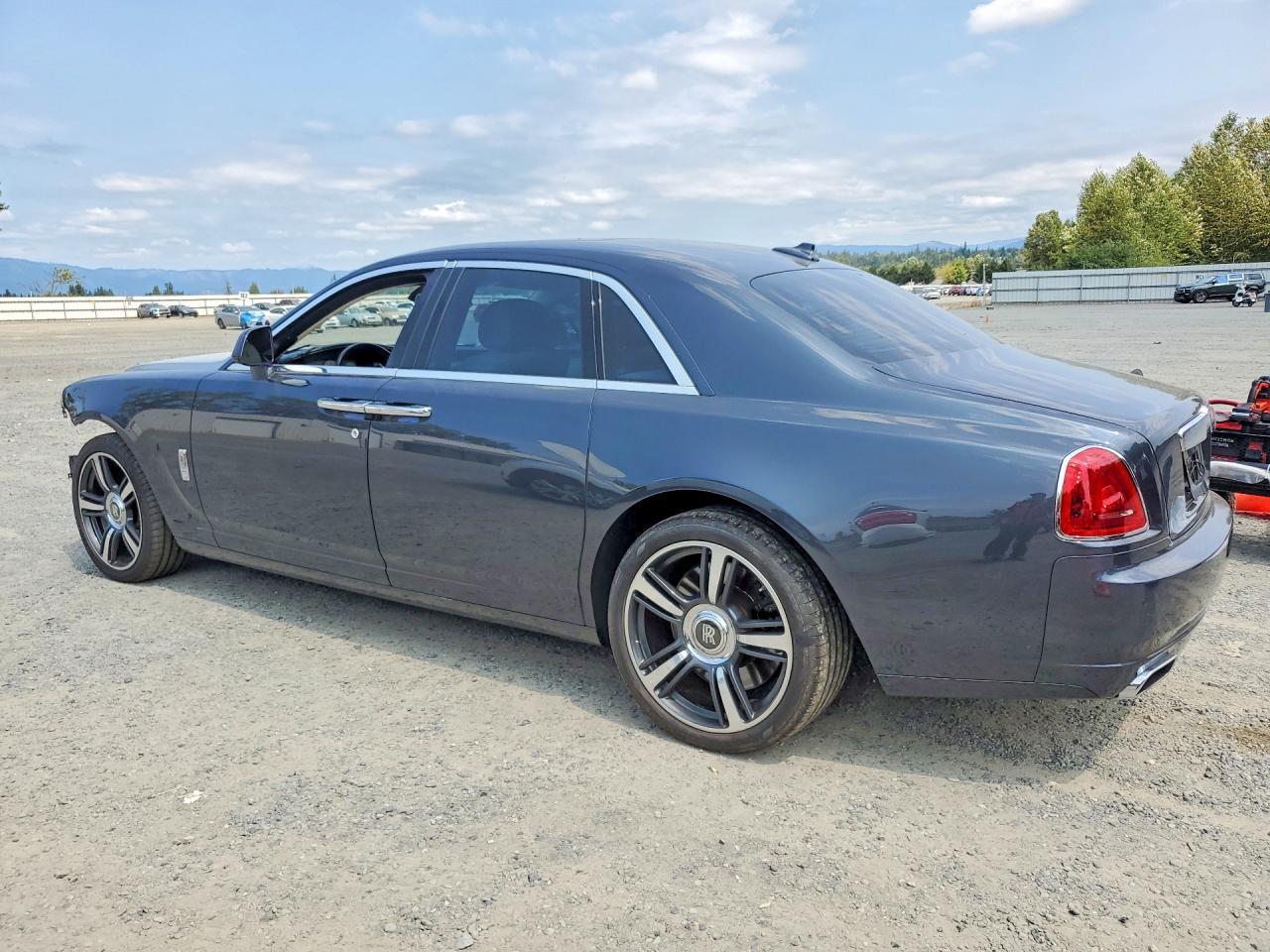 2011 Rolls-Royce Ghost - Фото 2
