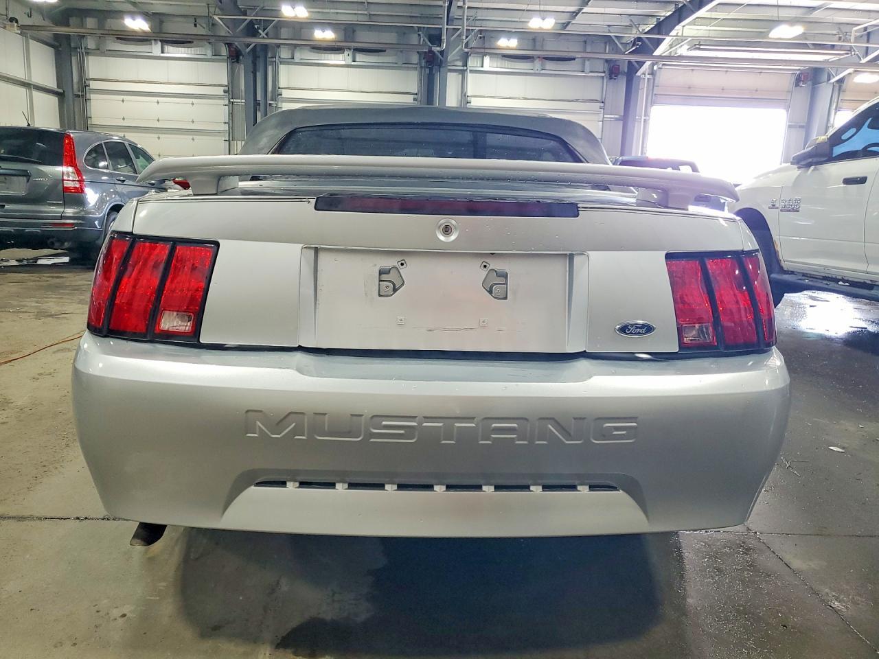 2004 Ford Mustang - Image 6