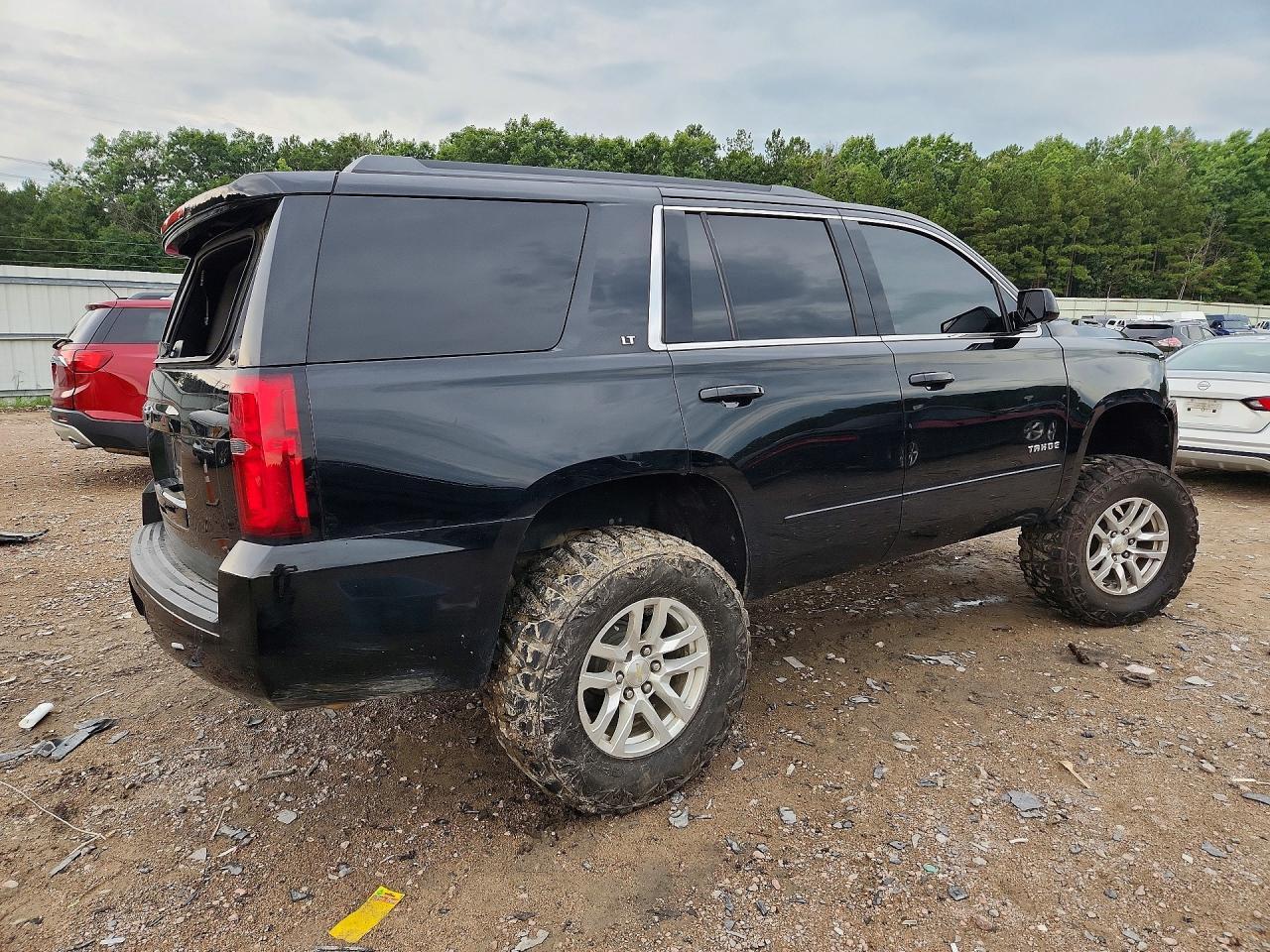2017 Chevrolet Tahoe C1500 Lt - Image 3