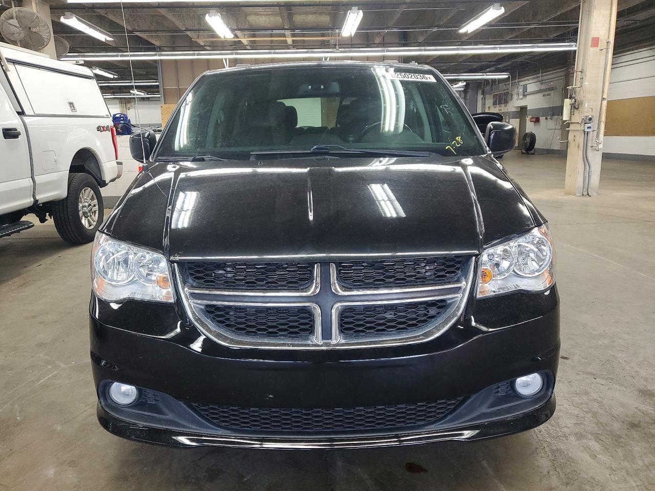 2019 Dodge Grand Caravan Sxt - Image 5