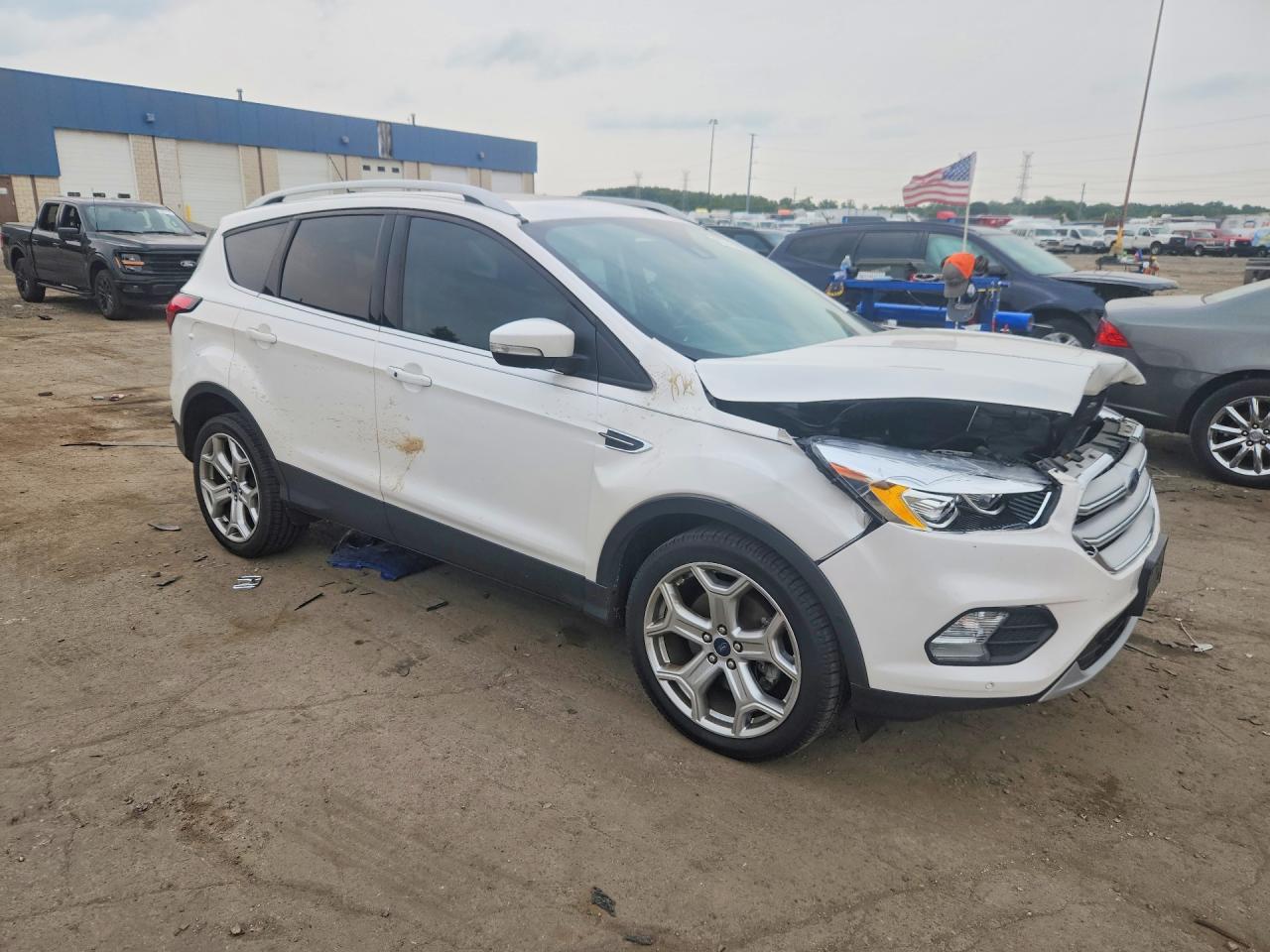 2019 Ford Escape Titanium - Image 4
