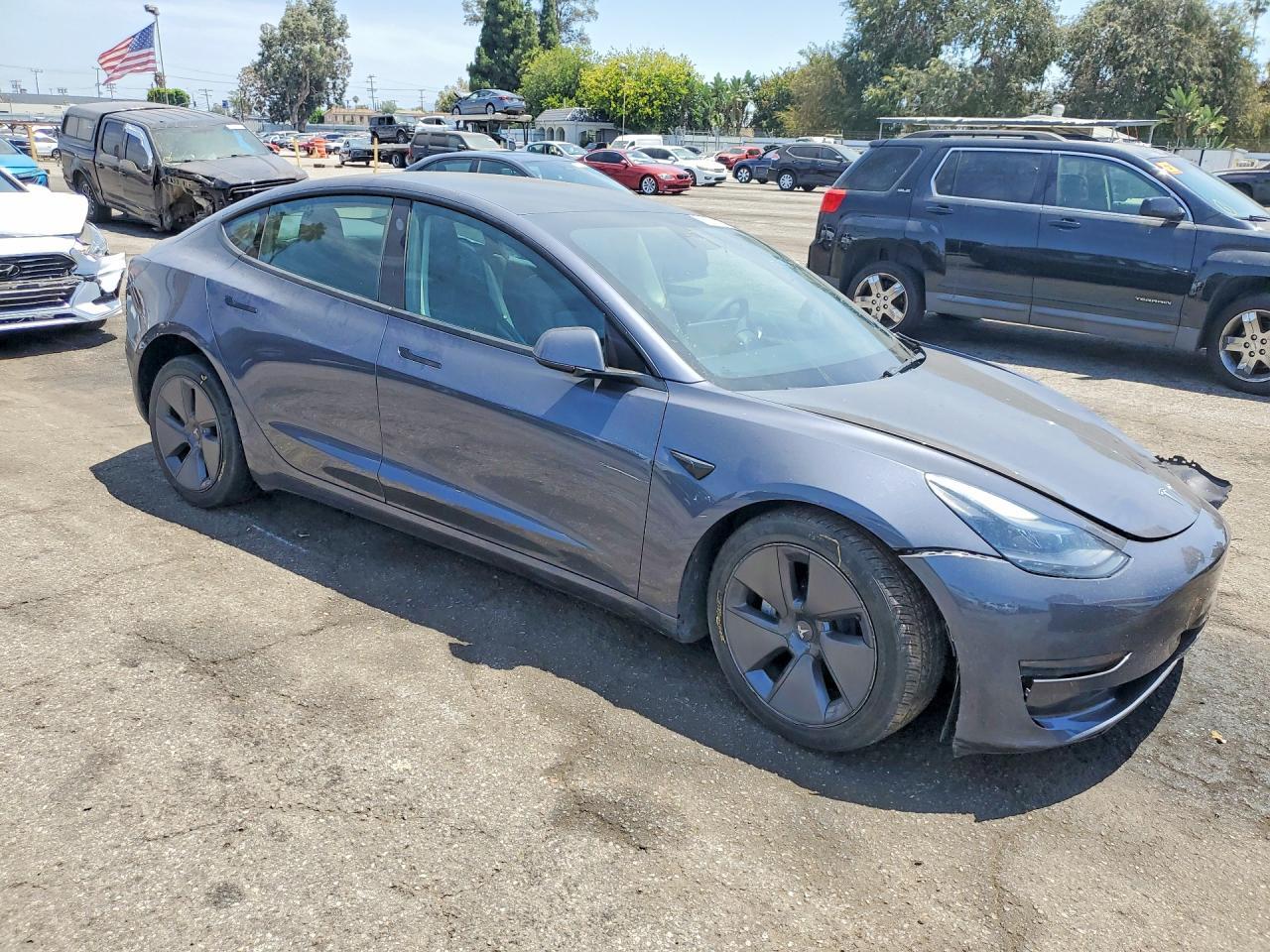 2023 Tesla Model 3 - Image 4