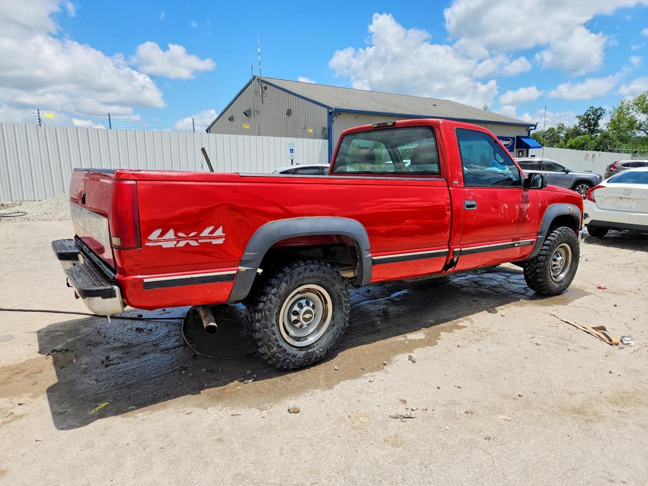 1997 Chevrolet Gmt-400 K2500 - Image 3