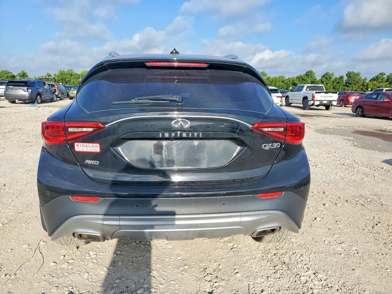 2017 Infiniti Qx30 Premium - Image 6