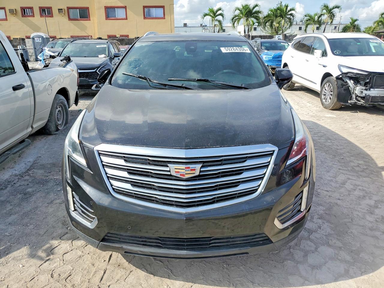 2017 Cadillac Xt5 Premium Luxury - Image 5