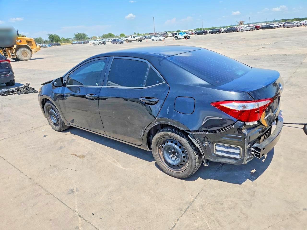 2015 Toyota Corolla Le - Image 2
