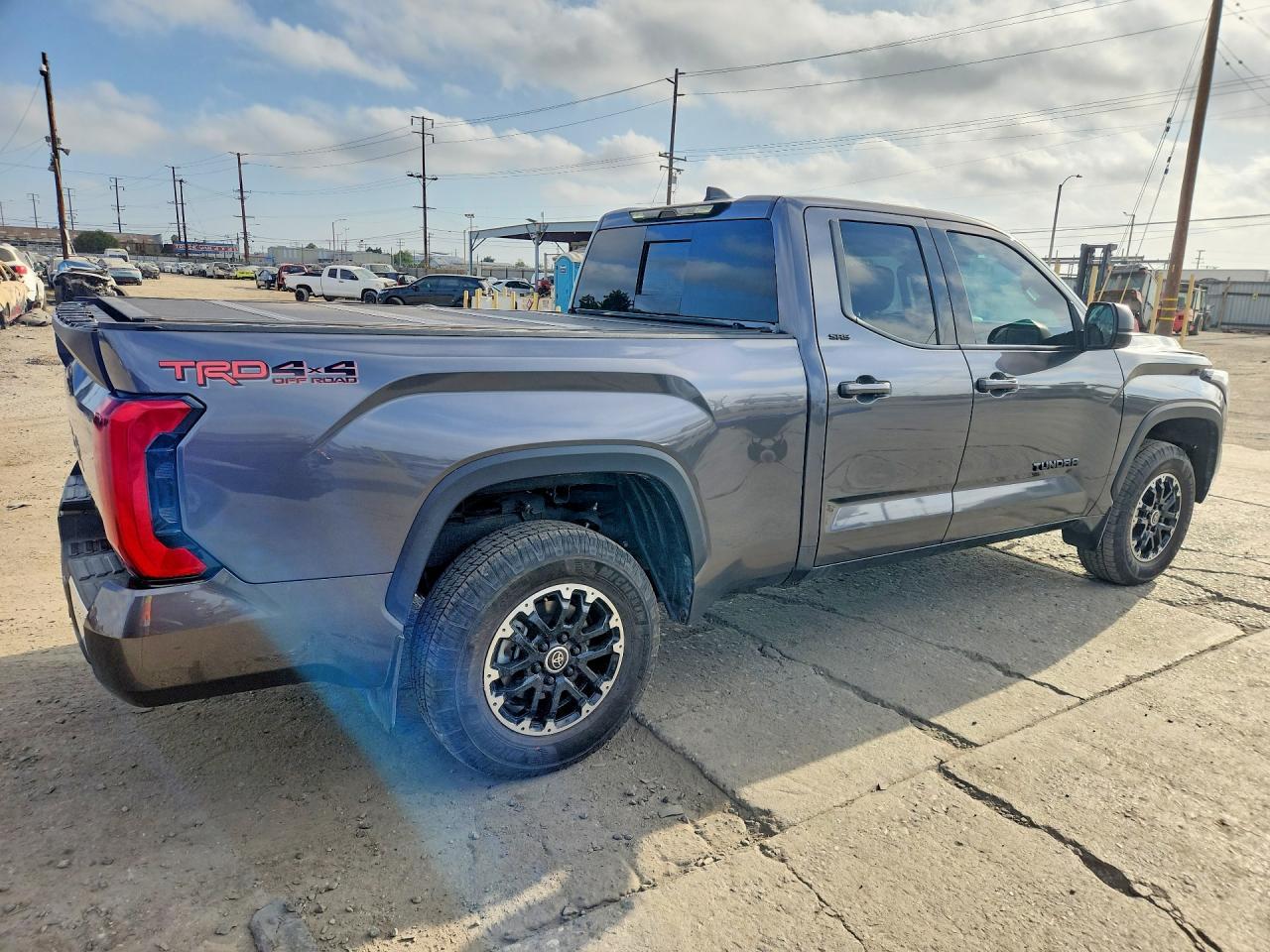 2023 Toyota Tundra Sr5 - Image 3
