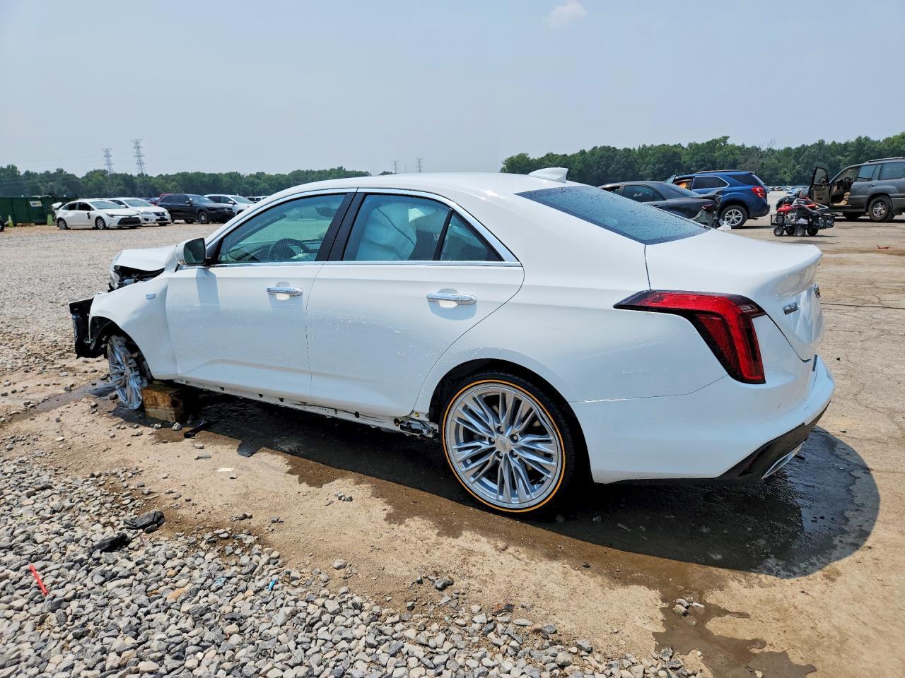 2023 Cadillac Ct4 Premium Luxury - Image 2