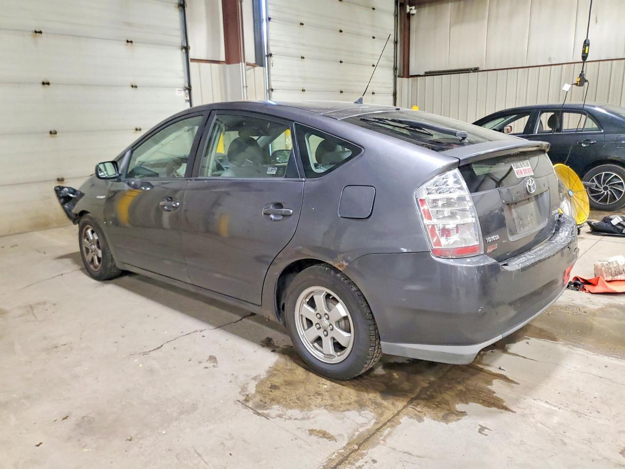 2008 Toyota Prius Base - Фото 2
