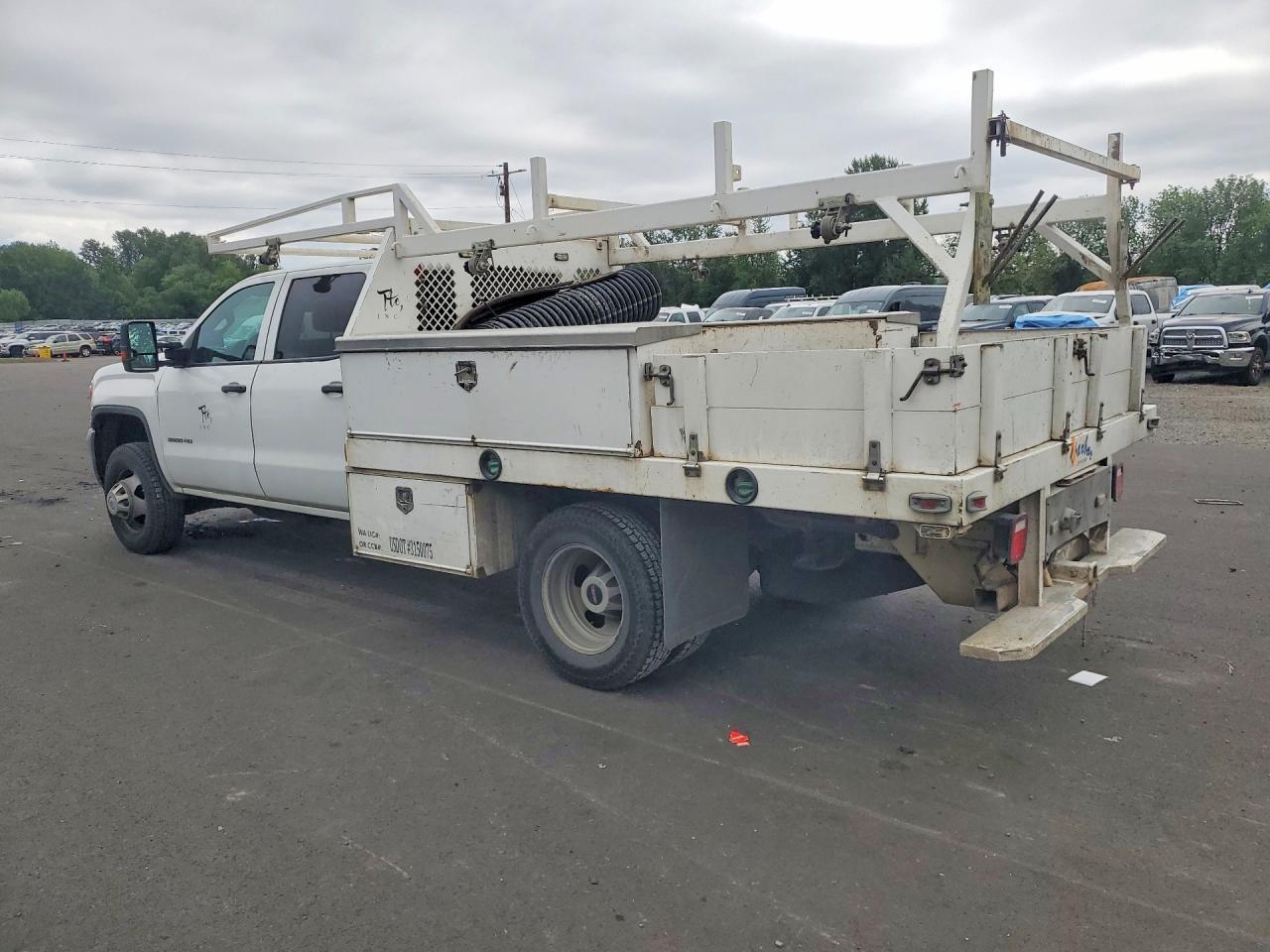 2015 GMC Sierra K3500 - Image 2