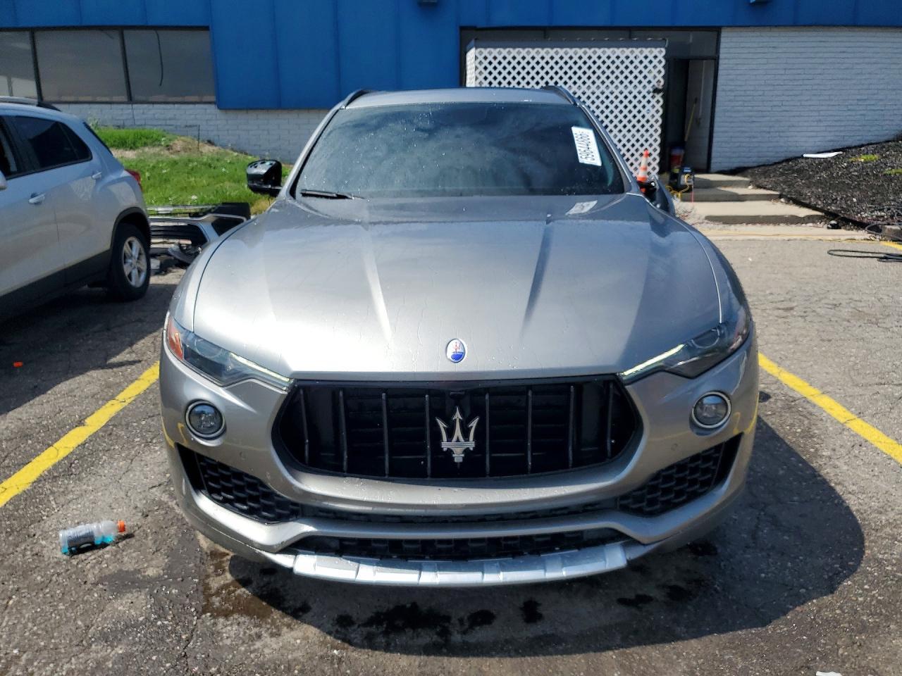 2017 Maserati Levante S Luxury - Image 5