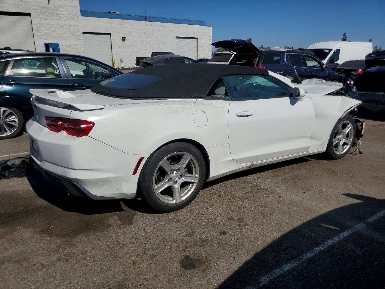 2019 Chevrolet Camaro Ls - Фото 3