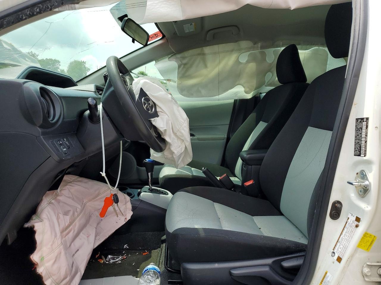 2014 Toyota Prius C Two - Фото 7