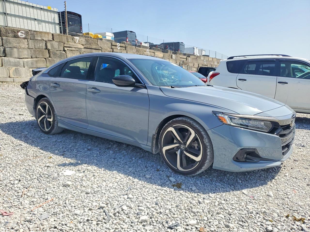 2022 Honda Accord Sport - Image 4