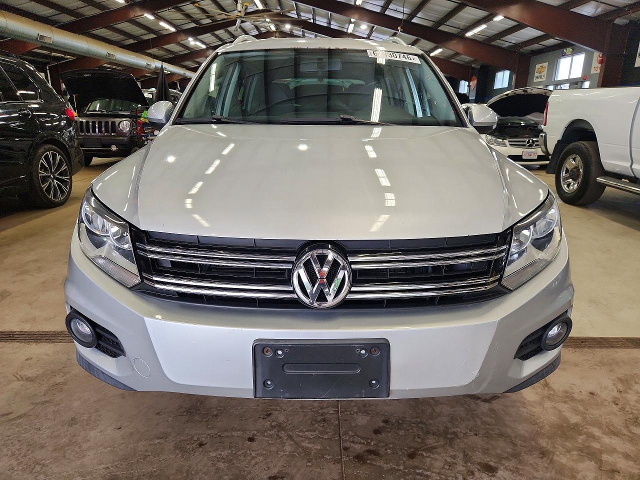 2012 Volkswagen Tiguan S - Image 5