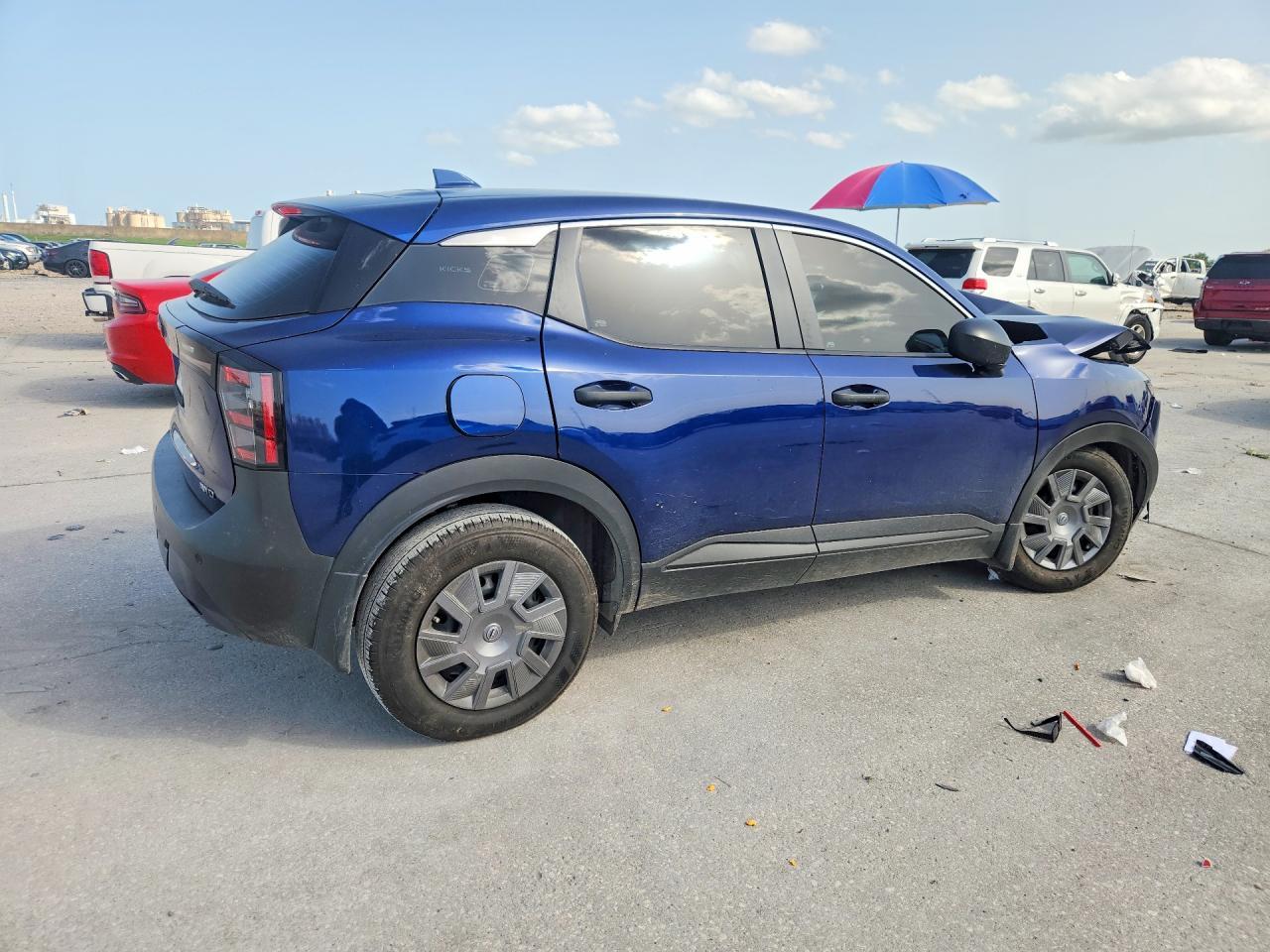 2025 Nissan Kicks S - Фото 3
