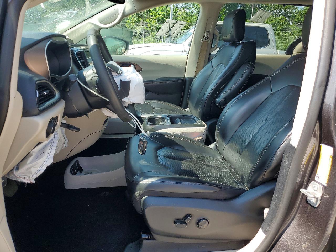 2020 Chrysler Voyager Lxi - Фото 7