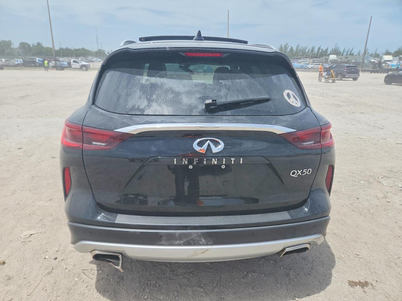 2023 Infiniti Qx50 Luxe - Image 6