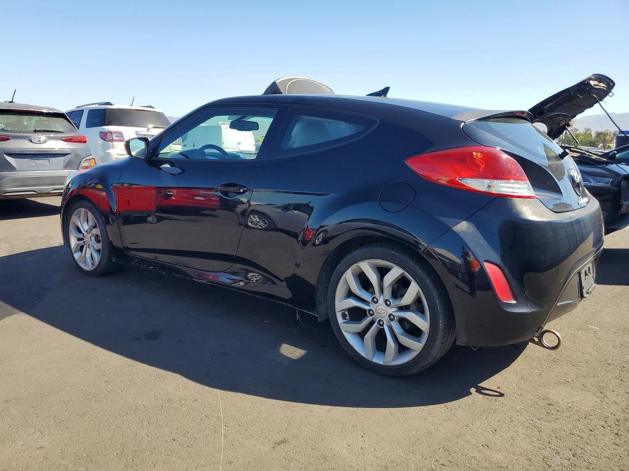 2012 Hyundai Veloster Base - Фото 2