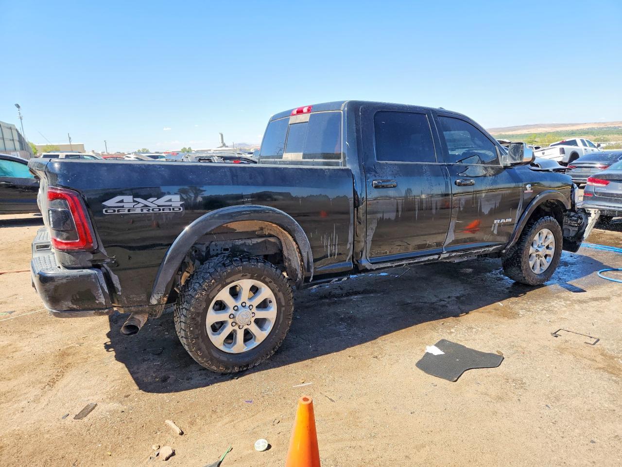 2022 Ram 2500 Laramie - Фото 3