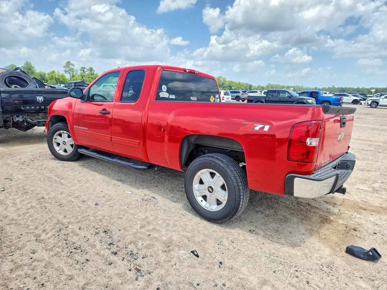 2009 Chevrolet Silverado C1500 Lt - Image 2