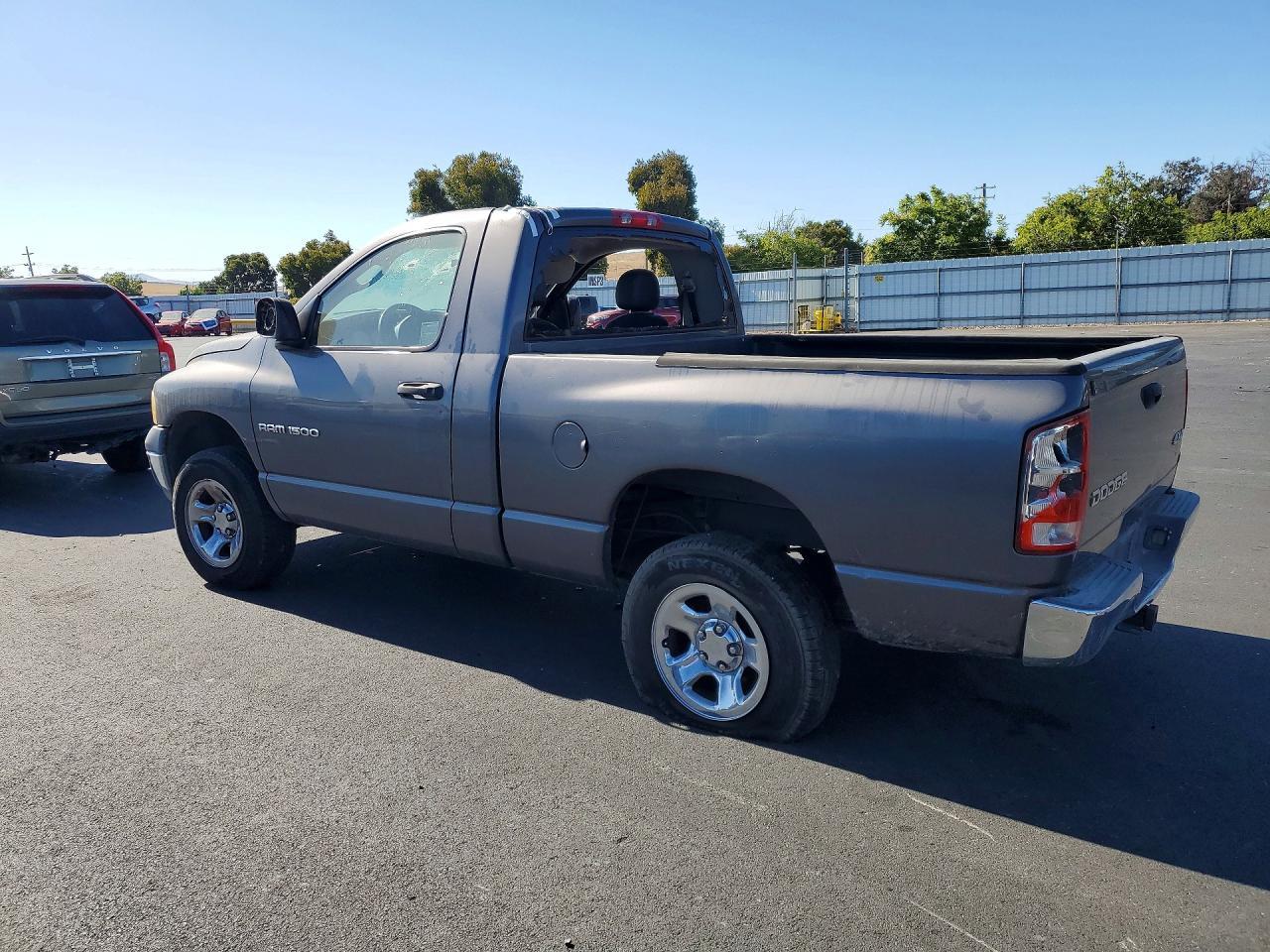 2002 Dodge Ram 1500 - Фото 2