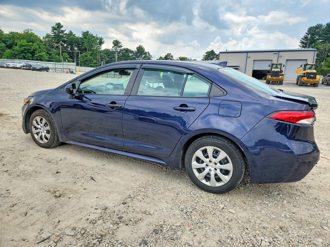 2021 Toyota Corolla Le - Image 2