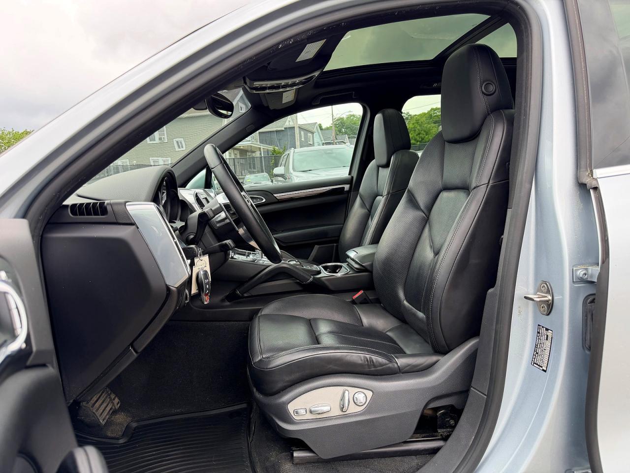 2016 Porsche Cayenne - Image 5