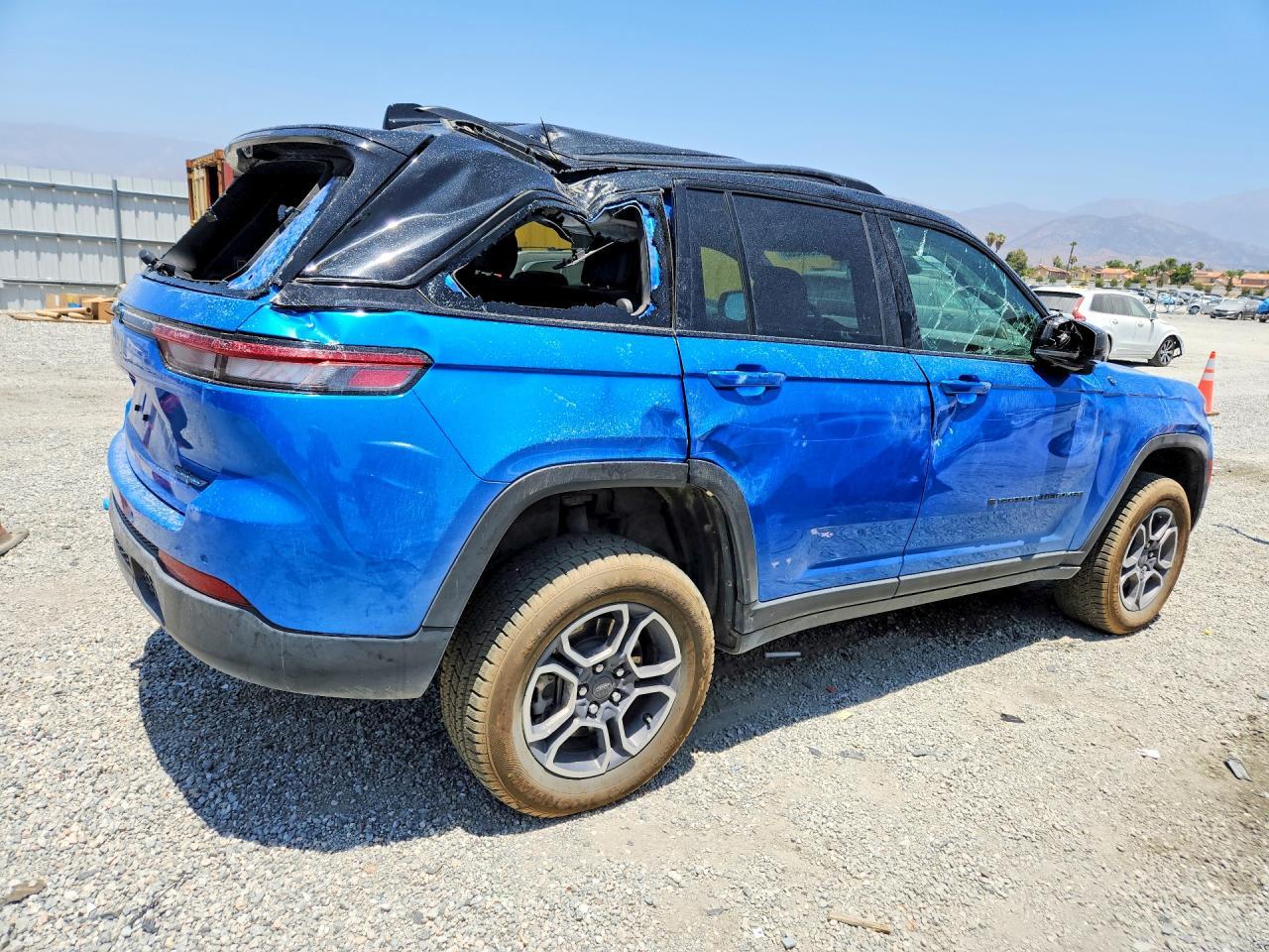 2022 Jeep Grand Cherokee Trailhawk 4Xe - Фото 3