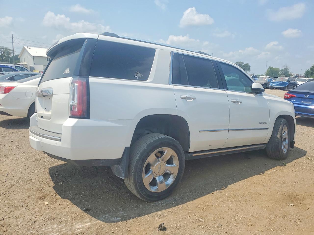 2016 GMC Yukon Denali - Фото 3