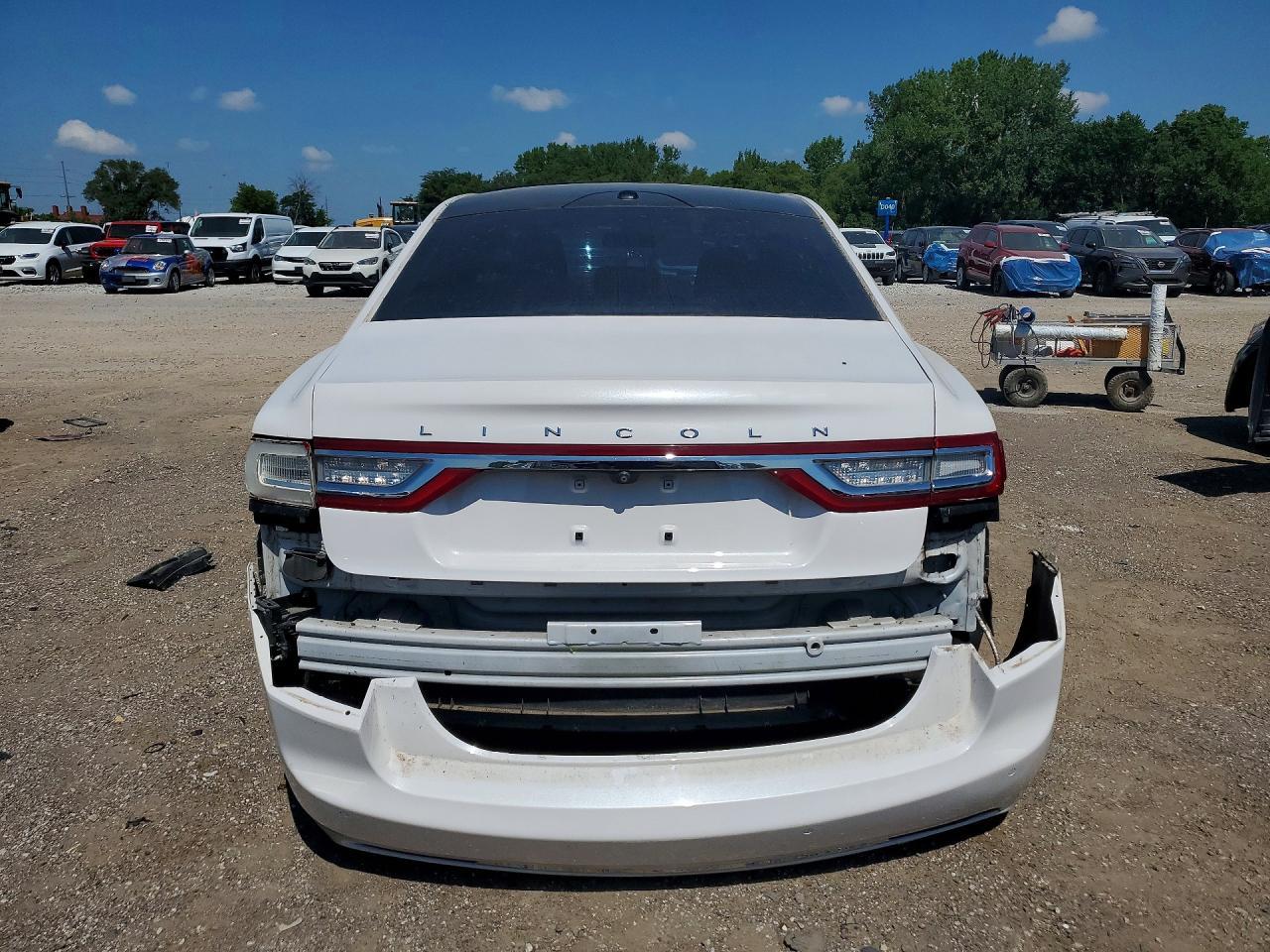 2017 Lincoln Continental Reserve - Фото 6