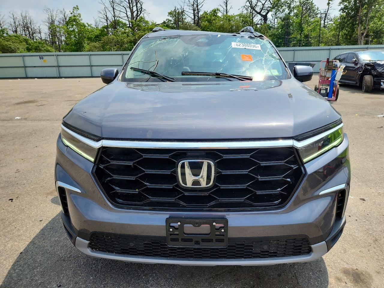 2025 Honda Pilot Touring - Image 5