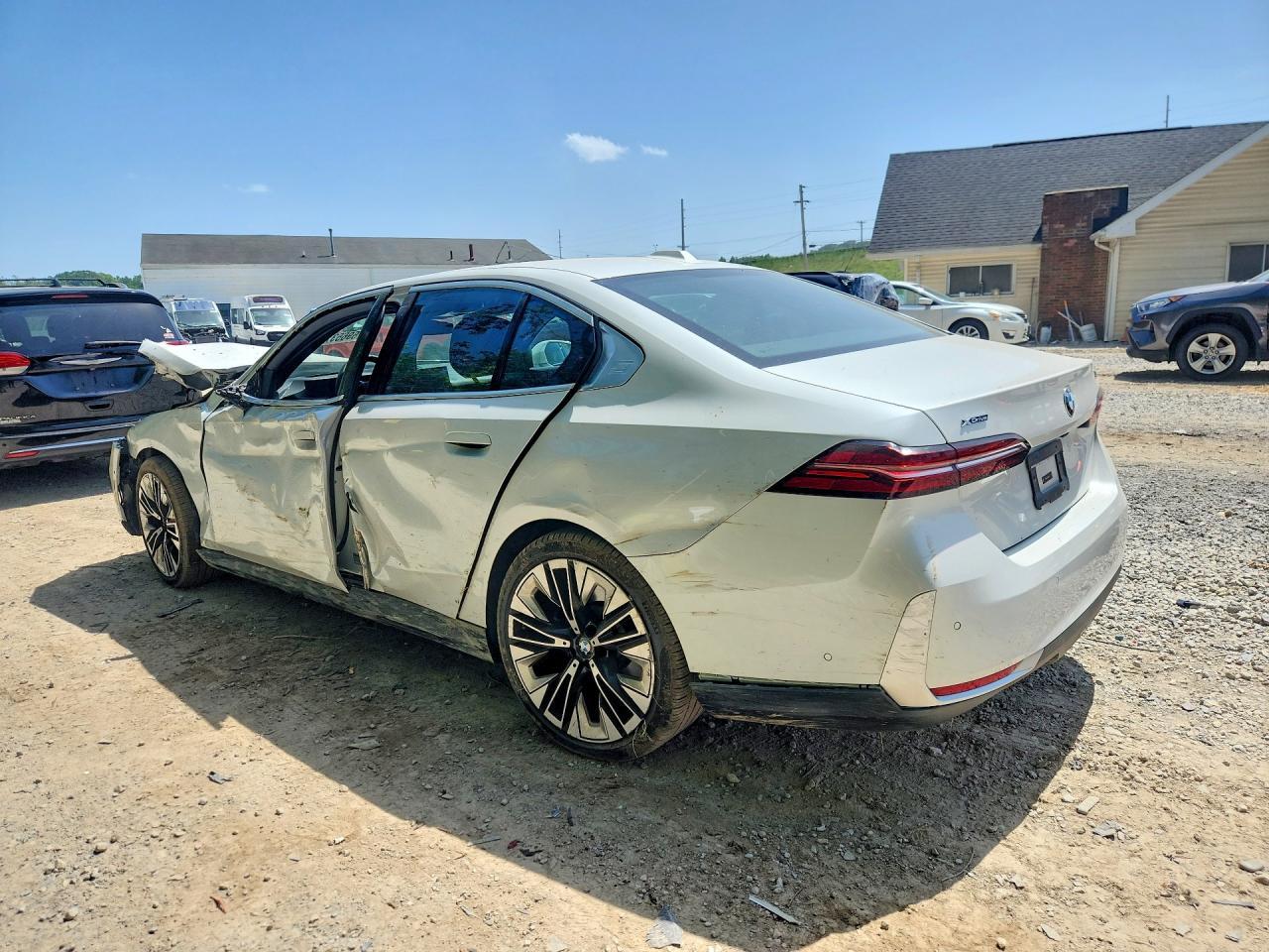 2024 BMW 530 Xi - Image 2
