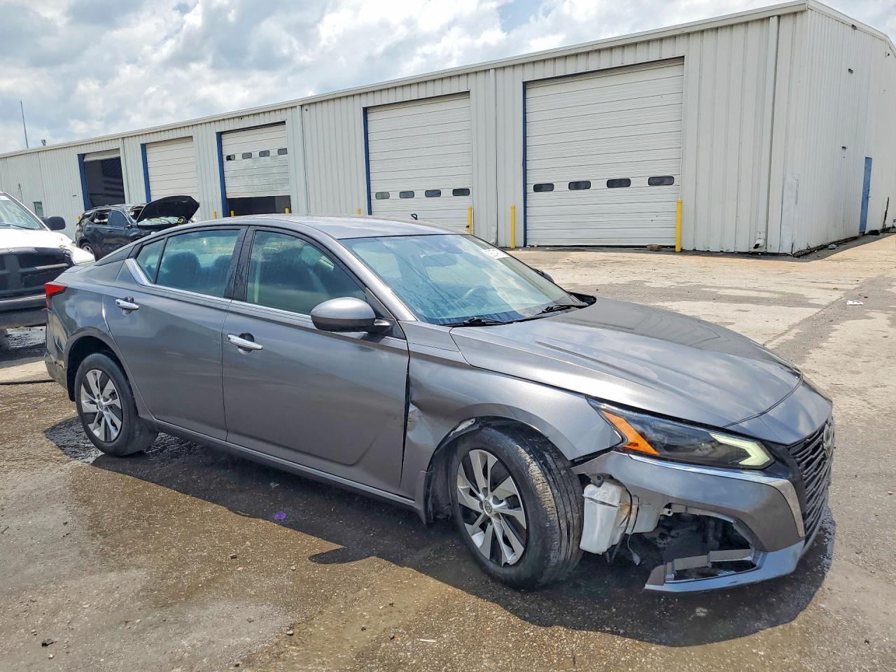 2023 Nissan Altima S - Фото 4
