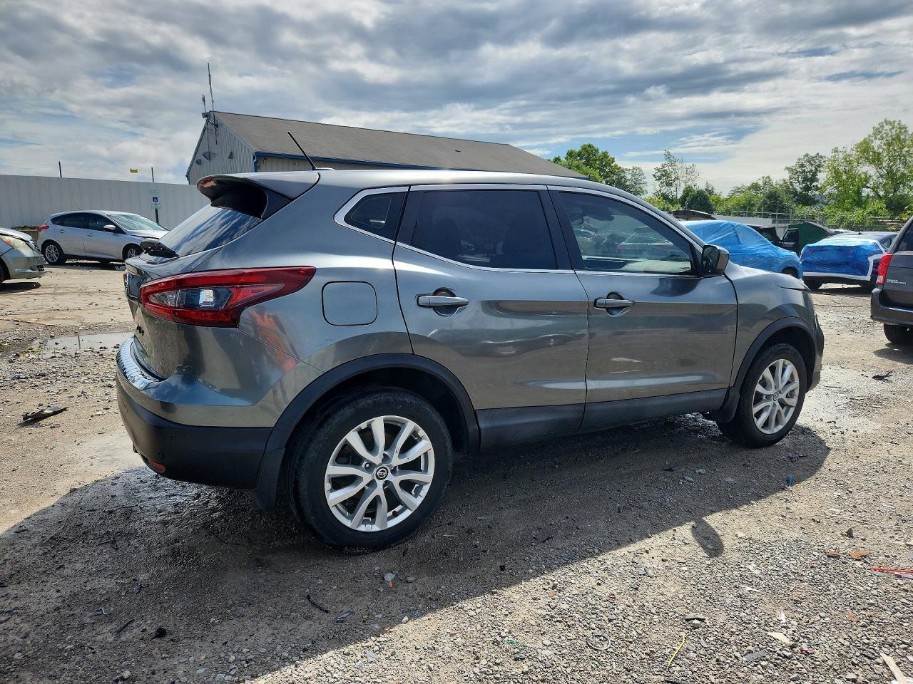 2020 Nissan Rogue Sport S - Фото 3