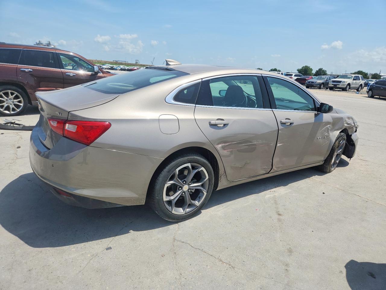 2024 Chevrolet Malibu Lt - Фото 3