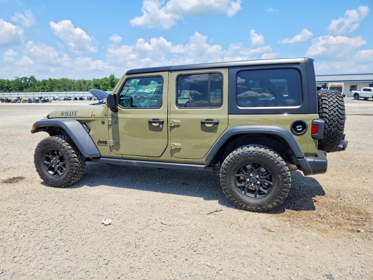 2025 Jeep Wrangler Sport - Фото 2