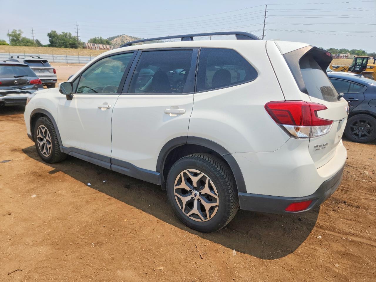 2019 Subaru Forester Premium - Image 2