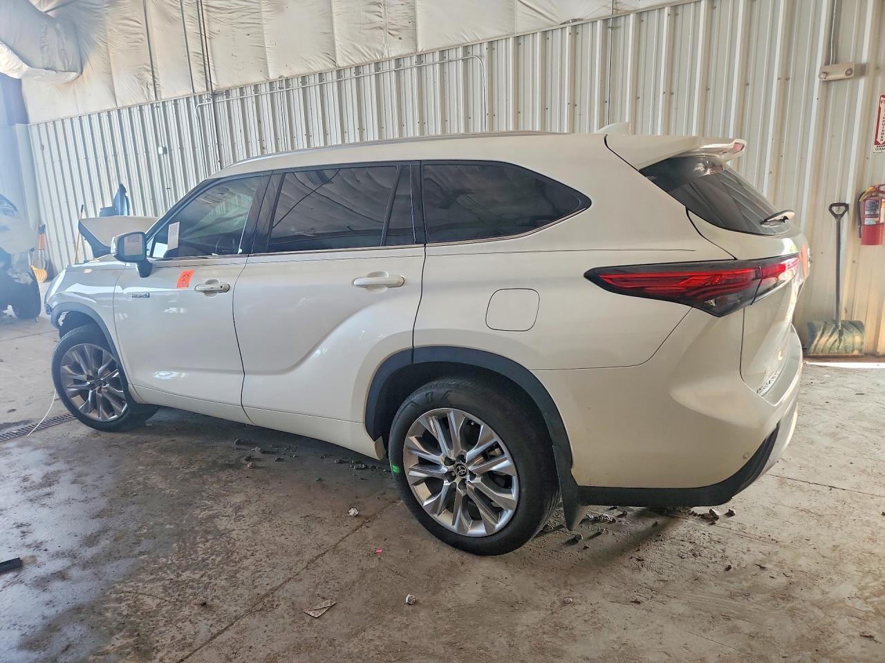 2021 Toyota Highlander Hybrid Limited - Фото 2