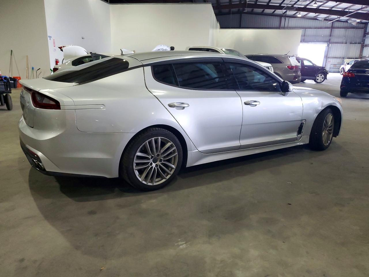 2018 Kia Stinger Base - Фото 3